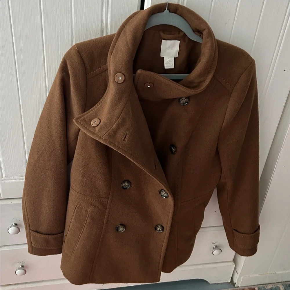 H&M Classic Tan Jacket with 2 Front Pockets and Button Up Collar if Desired EUC - Picture 7 of 7